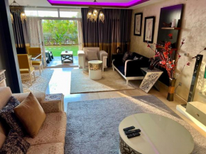 CFC Ultra Luxurious Andalusian Apt with Garden & Office